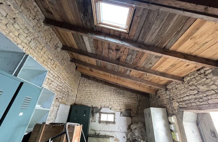 Maison en pierre de 0 pièces principales — photo 3