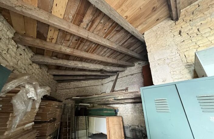 Maison en pierre de 0 pièces principales — photo 4