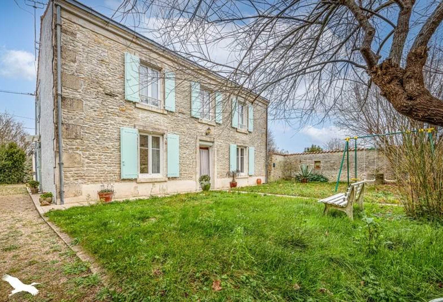 Maison en pierre de 6 pièces principales — photo 1