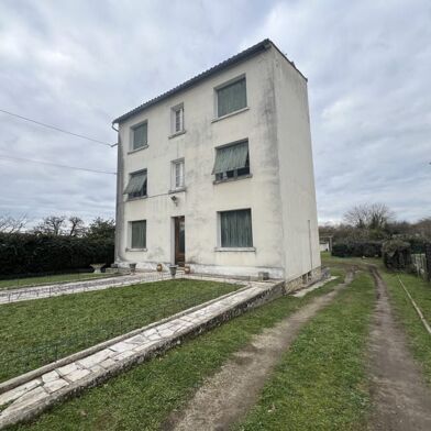 Immeuble  228975 €