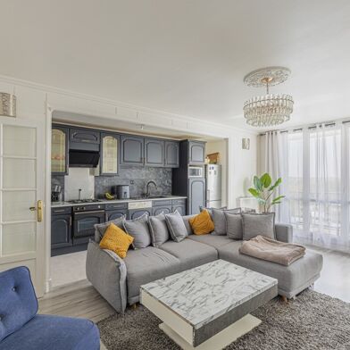 Appartement 4 pièces 161250 €