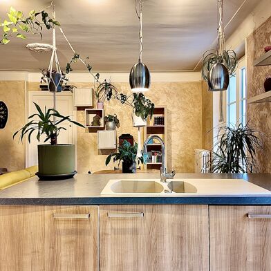 Appartement 4 pièces 180000 €