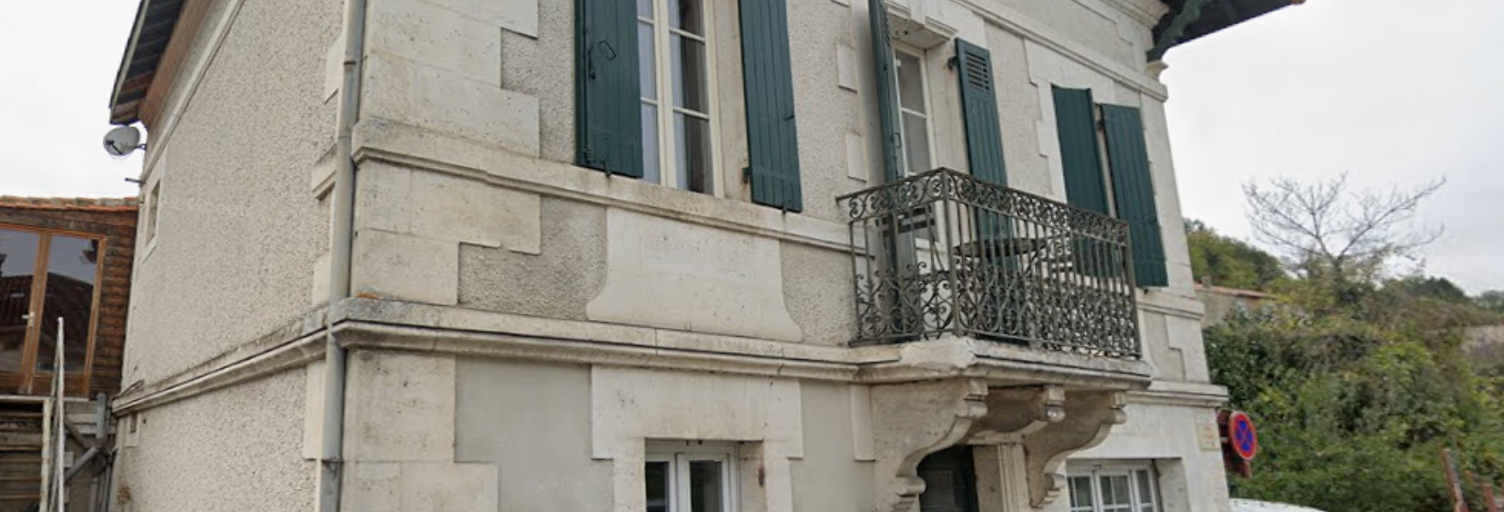 Immeuble  160 m² à vendre à Aubeterre-sur-Dronne (16390)