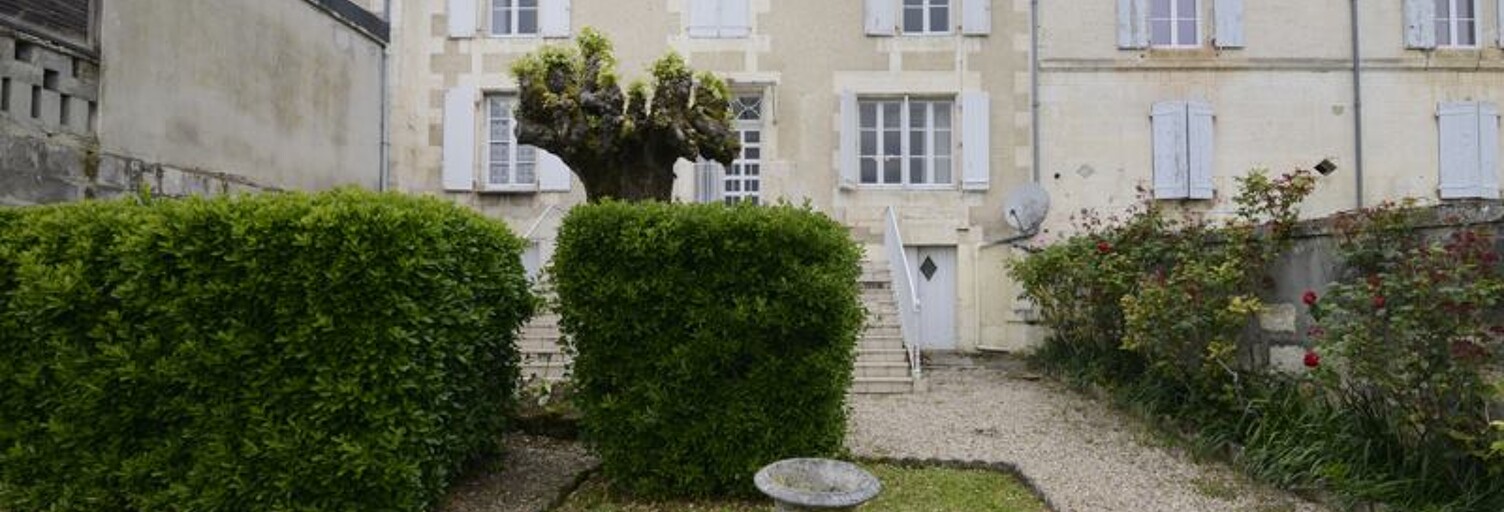 Maison 6 Pièces 184 m² à vendre à Montmoreau (16190)