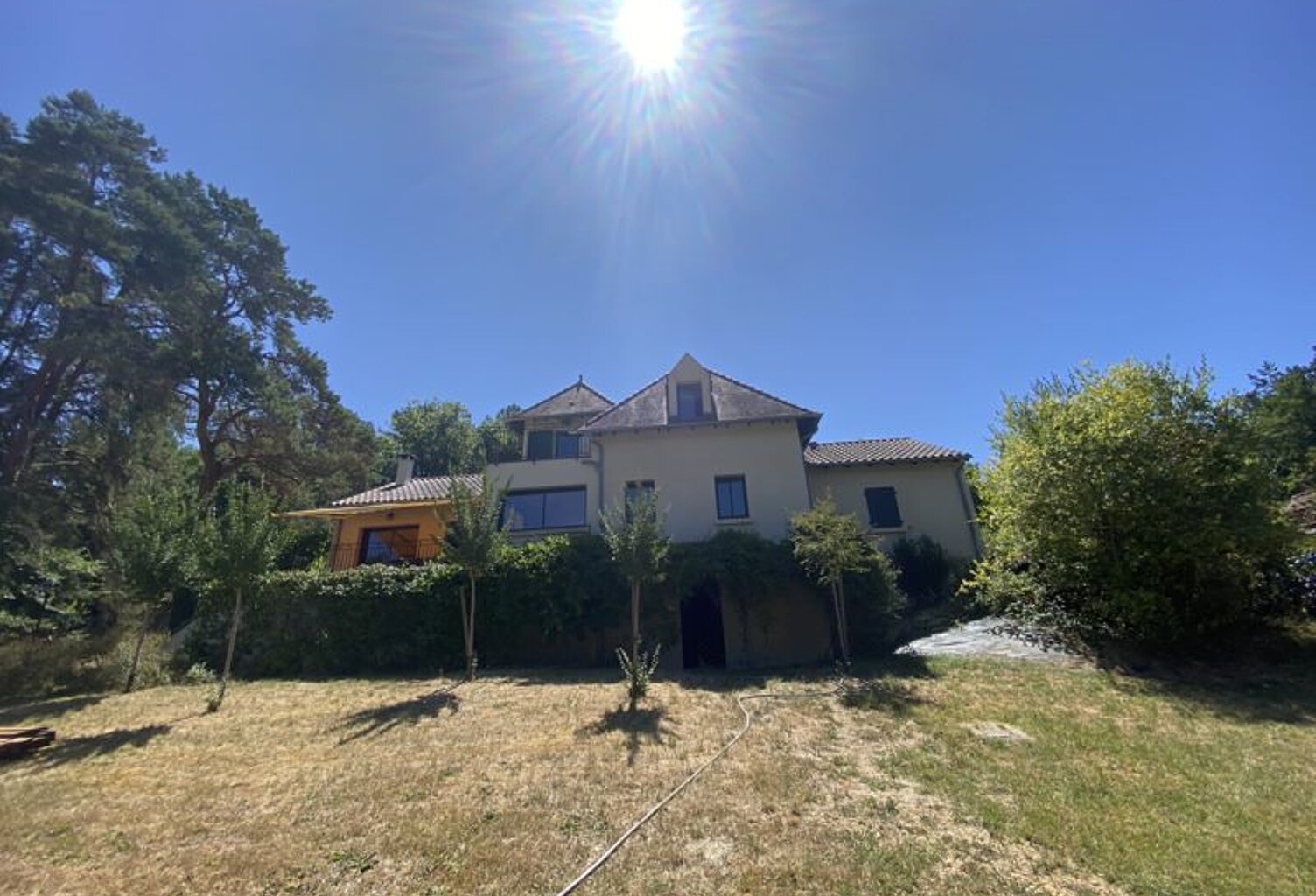 Villa de 6 pièces principales — photo 1