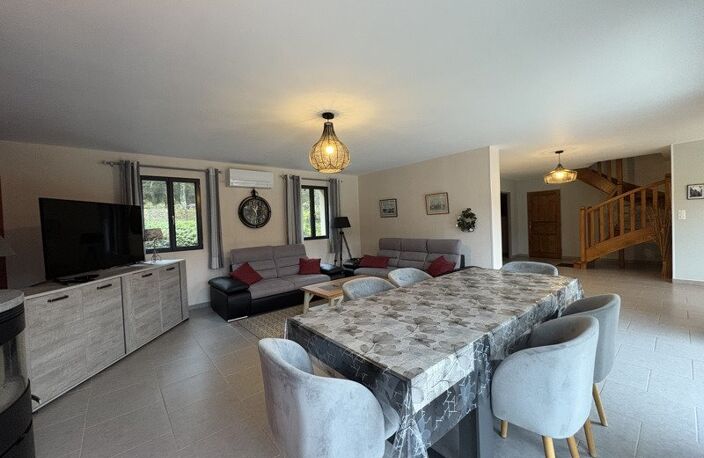 Villa de 6 pièces principales — photo 3