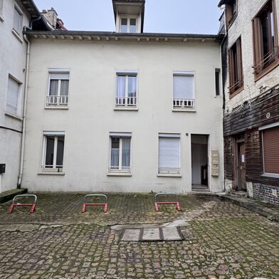 Immeuble  266000 €