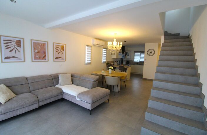 Villa Moderne et Lumineuse de 95 m² I 3 chambres I Jardin I Garage I Dans lotissement paisible  Pouzolles  286 000  — photo 2