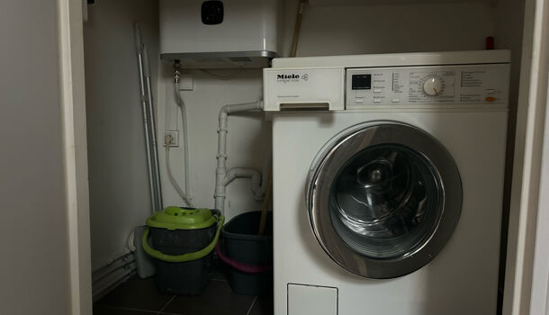 Appartement 1 pièces  à louer Marseille 6eme 13006