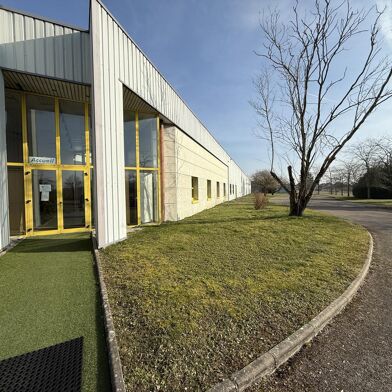 Local industriel  2520000 €