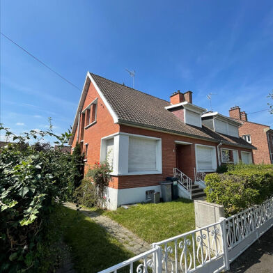 Maison 5 pièces 1052 €