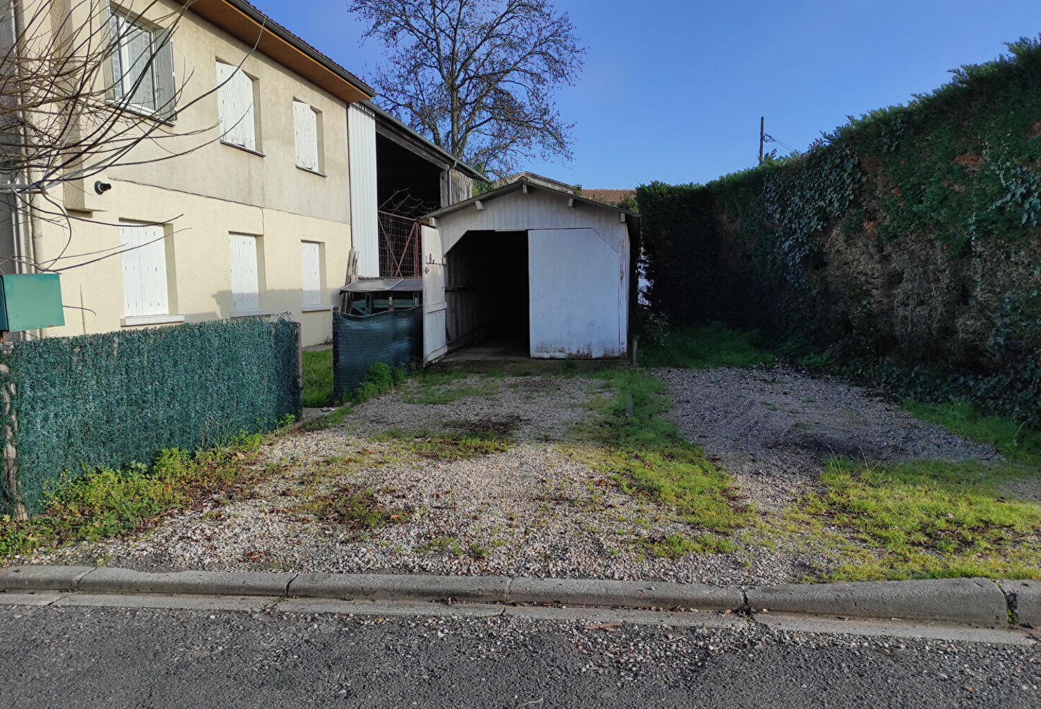 A vendre petite parcelle avec un garage à Pomerol — photo 1