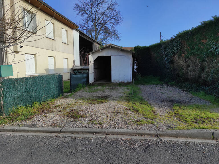 A vendre petite parcelle avec un garage à Pomerol — photo 1