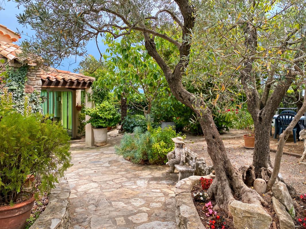 Villa / Maison  T5 à vendre Peyruis 04310