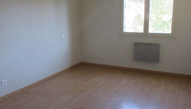 Appartement 3 pièces  à louer Monastère (Le) 12000