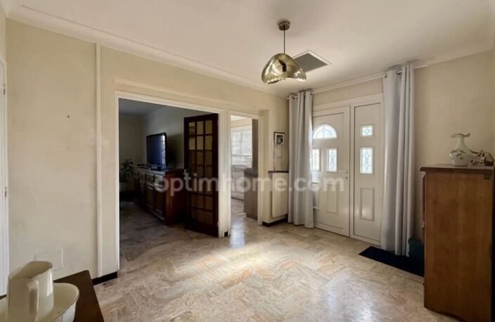 66750 - SAINT-CYPRIEN VILLAGE - MAISON 4 FACES - 5 PIECES 116M2 - 3 CHAMBRES - TERRAIN PISCINABLE 627M2 - BALCONS - JARDIN - TERRASSE BOIS - PAS DE VIS-A-VIS - SOUS-SOL TOTAL - CAVE - FORAGE - GARAGE — photo 3