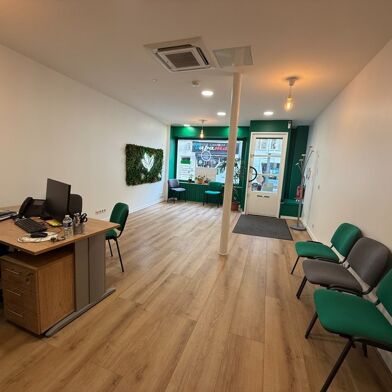 Commerce 2 pièces 1440 €