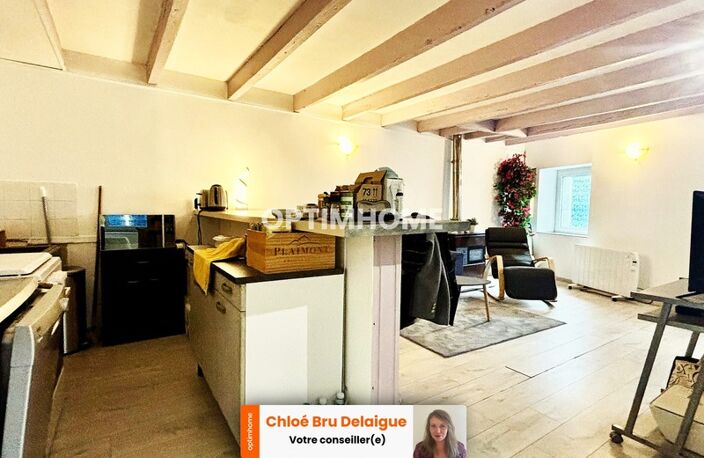 Toiture neuve, jardin, garage et potentiel d'aménagement : une maison de charme prête à accueillir vos projets ! (env. 76 m²) — photo 3