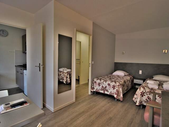 Studio dans résidence de tourisme thermale prisée avec place de parking extérieur — photo du bien
