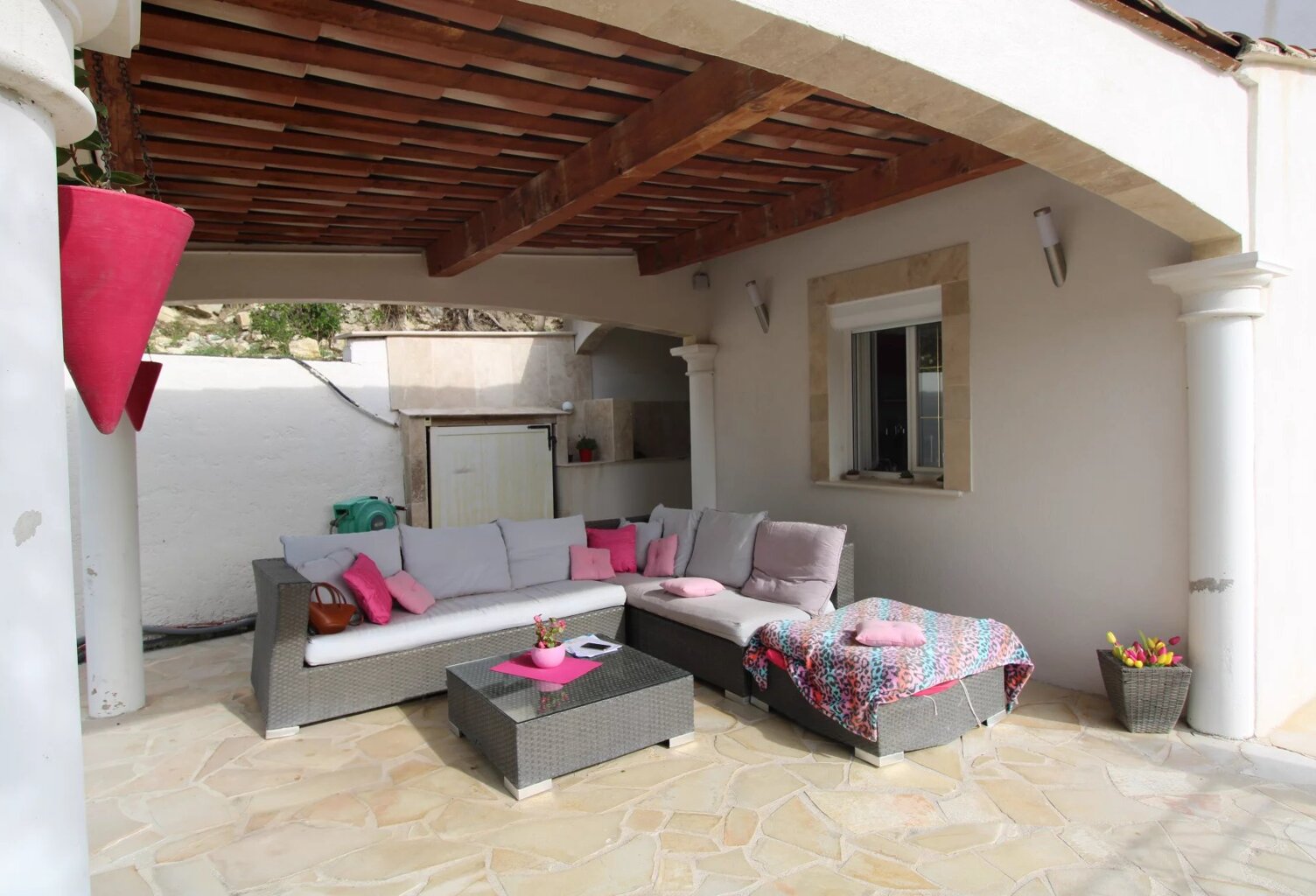 VILLA AVEC PISCINE 131m² HABITABLE A L'ESCARENE — photo 1