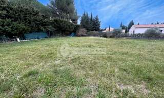 Terrain  587 m² à vendre à Fontvieille (13990)