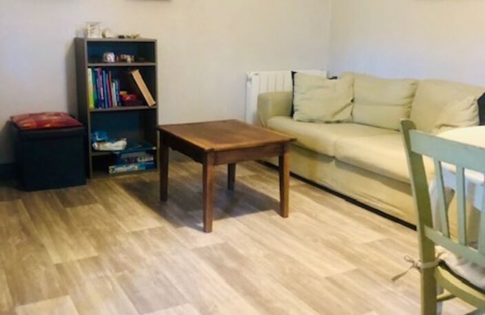 Dpt Yonne (89), à vendre TREIGNY maison 4 pièces sur deux niveaux parcelle de 980m² — photo 2