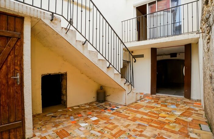 Marguerittes Maison de village 5 pièces avec cour et terrasse, 3 chambres — photo 2