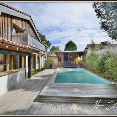 Maison 8 pièces 997500 €