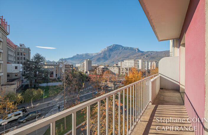 Appartement T4 de 89,82 m² Boulevard Joseph Vallier GRENOBLE (38) — photo 2