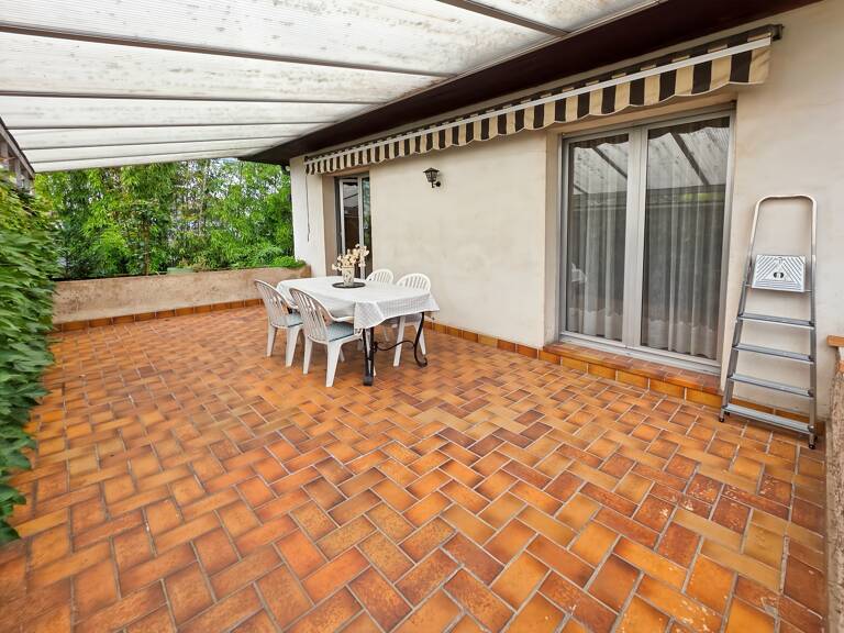 LONS-LE-SAUNIER – Maison 132 m², 4 chambres, terrasse couverte sans vis-à-vis et garage — photo 1