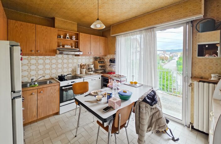 LONS-LE-SAUNIER – Maison 132 m², 4 chambres, terrasse couverte sans vis-à-vis et garage — photo 4