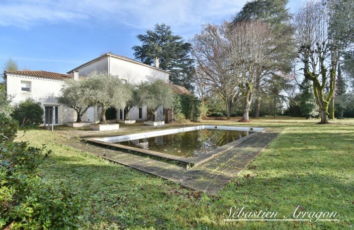 Maison de maître du XIXᵉ siècle à Villeneuve-sur-Lot – 460 m² – Parc de 8 300 m² – Piscine – Centre-ville à pied — photo 3