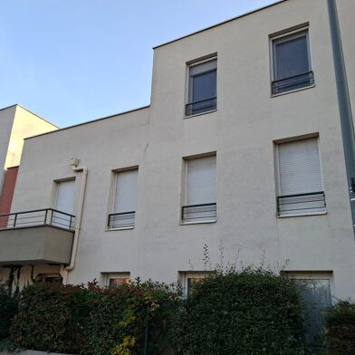 Appartement 4 pièces 176400 €