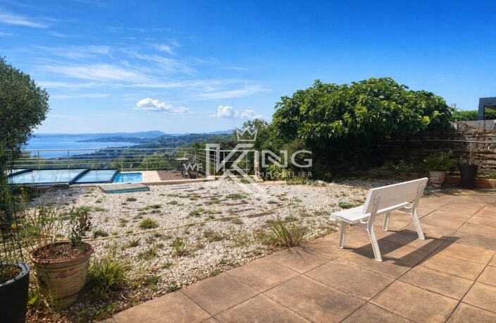 LES ISSAMBRES – VILLA AVEC VUE MER PANORAMIQUE SUR LE GOLFE DE SAINT-TROPEZ — photo 3