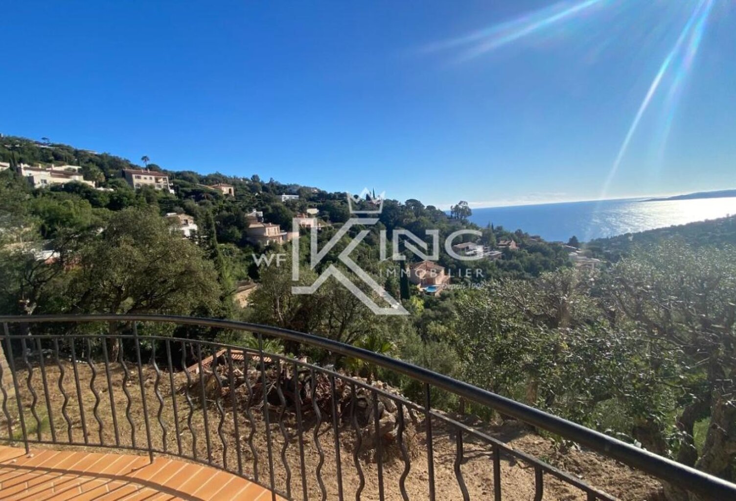 Les issambres , VILLA À FORT POTENTIEL – PROJET DE RÉNOVATION AVEC PERMIS PURGÉ vue mer — photo 1