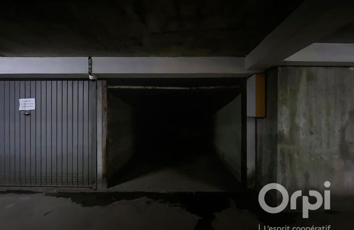 Garage à louer au 58 Rue Racine 69100 Villeurbanne — photo 2
