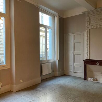 Appartement 3 pièces 1329 €