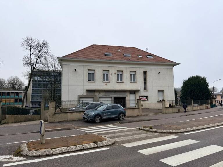 Maison À Vendre — photo 1