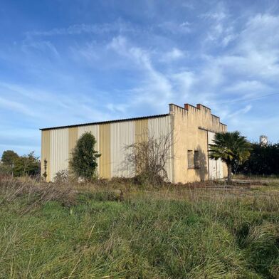 Local industriel  139700 €