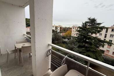 Appartement 4 pièces 990 €