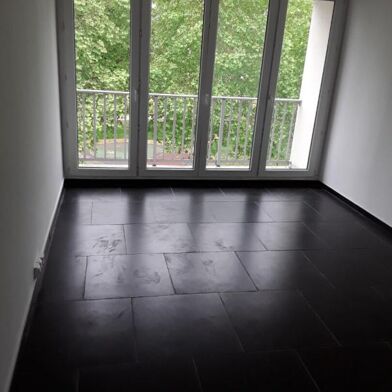 Appartement 4 pièces 84000 €
