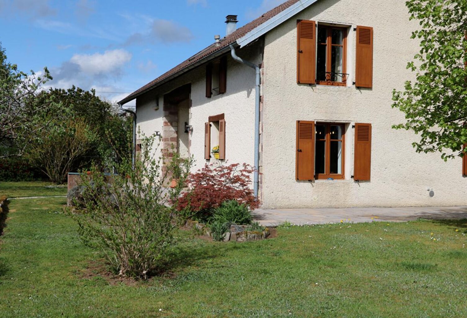 Charmante maison individuelle, 173 m² habitables, 7 pièces, terrain de plus de 3 000 m² — photo 1