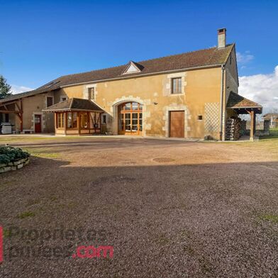 Maison 9 pièces 398000 €