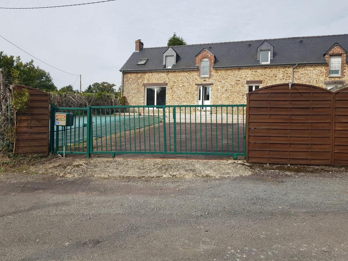 Villa / Maison  T5 à vendre Tresbœuf 35320