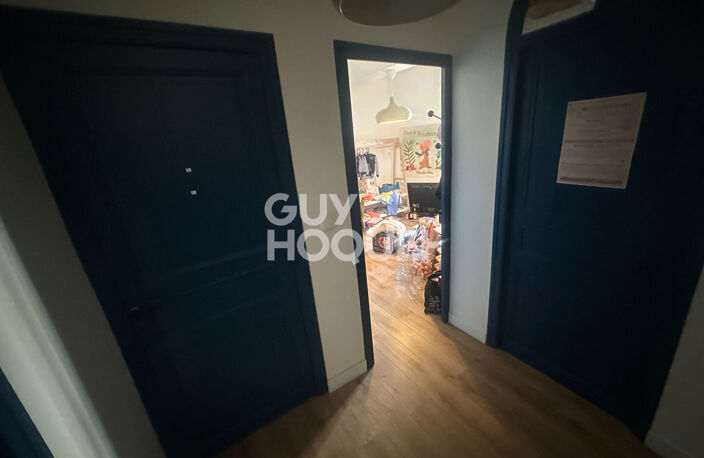 local commercial saint cyprien village — photo 4
