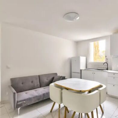 Appartement 5 pièces 600 €