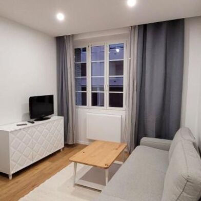 Appartement 2 pièces 700 €