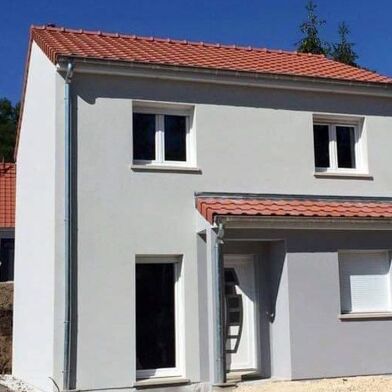 Maison 3 pièces 810 €