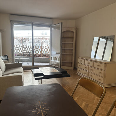 Appartement 2 pièces 900 €