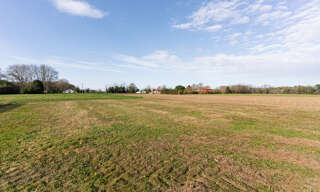 Terrain  1496 m² à vendre à Saint-Martin-de-Hinx (40390)